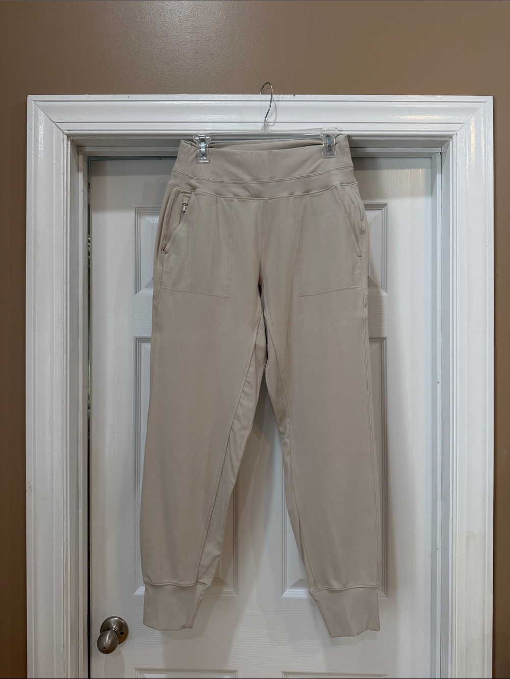 Athleta Venice Jogger Pants. Sz Med/TALL. Cream